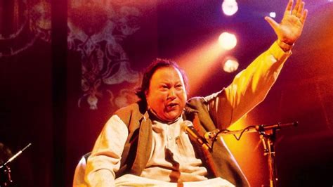 Best Qawwali of Nusrat Fateh Ali Khan .